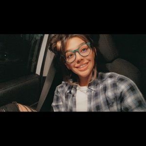 Meet your Posher, Danica